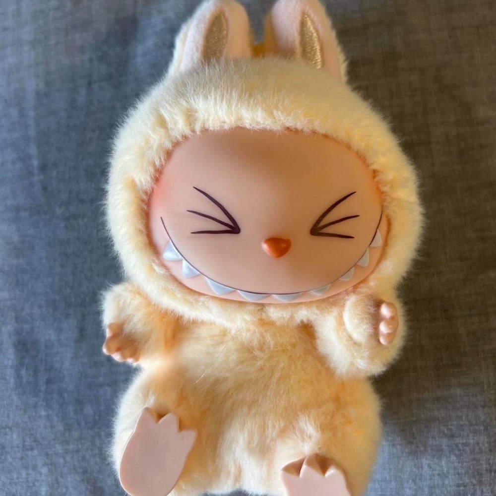 Authentic Labubu SiSi